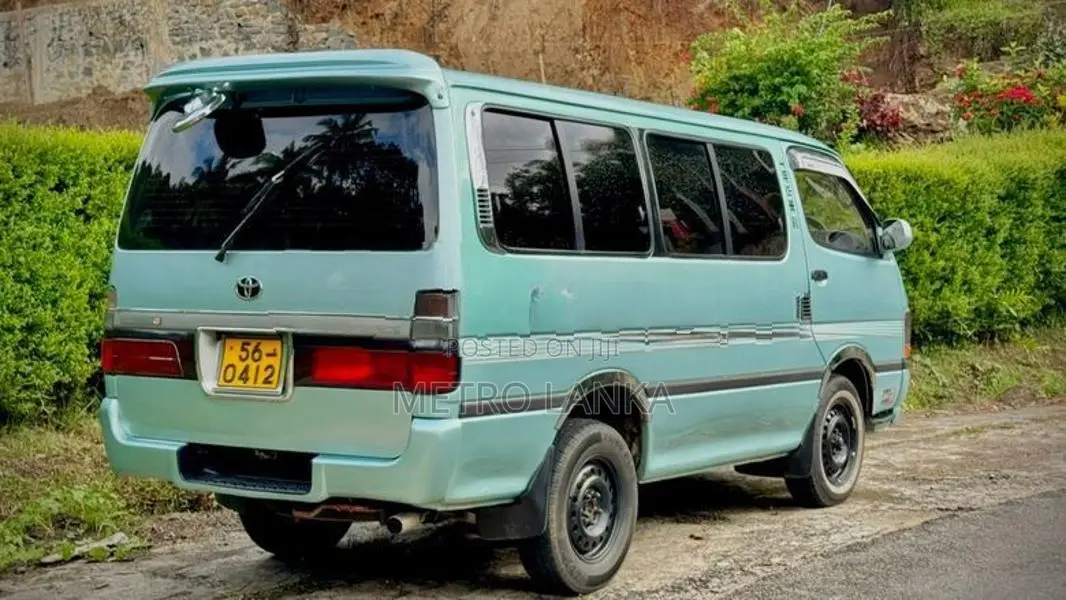 Toyota Dolphin LH102 1992