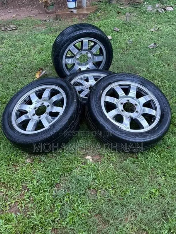 18’ Alloy Wheels with Tyres