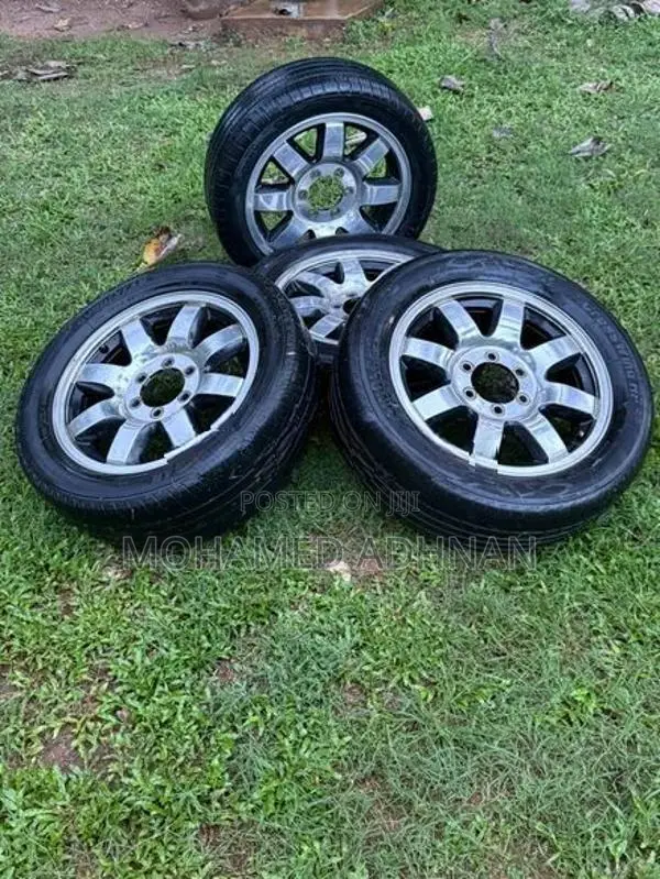 18’ Alloy Wheels with Tyres