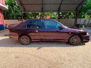 Nissan Primera 1996