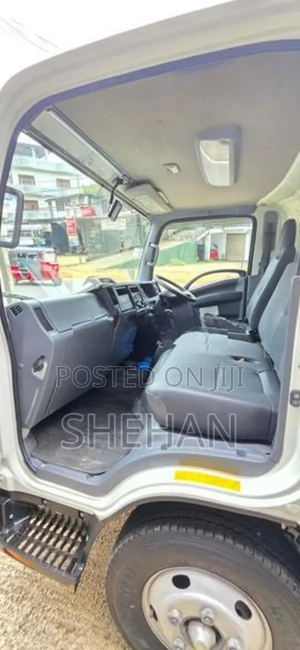 Isuzu Elf Freezer truck 14.5ft 2021