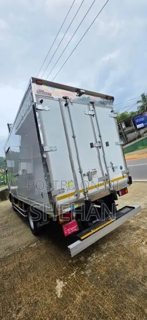 Isuzu Elf Freezer truck 14.5ft 2021