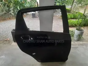 Toyota Vitz ksp130 Door