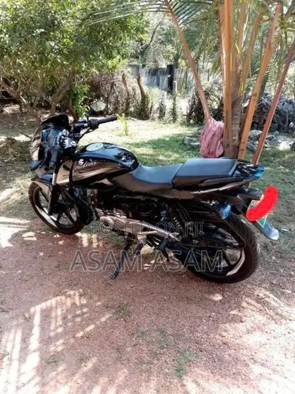 Bajaj Pulsar 180 2017
