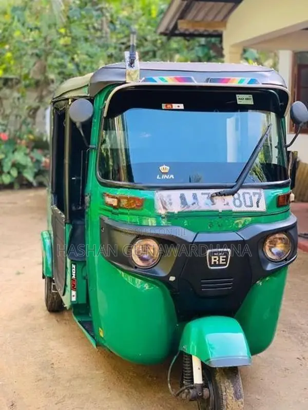 Bajaj RE Three Wheeler 2015