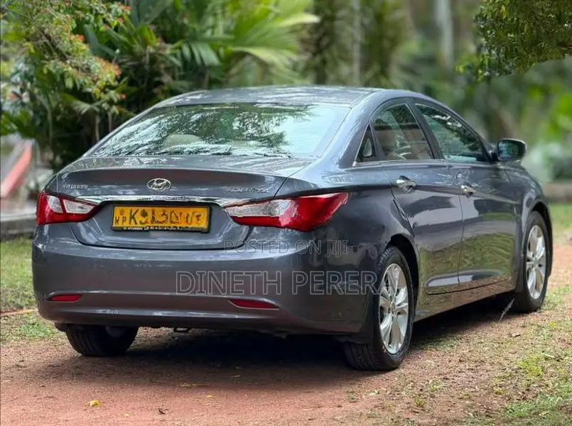 Hyundai Sonata 2012