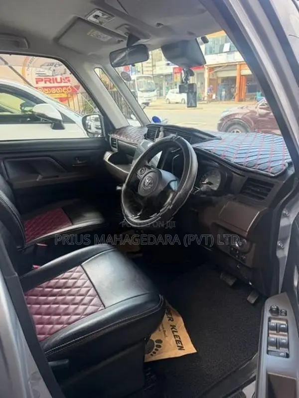Toyota Roomy G Grade 2023