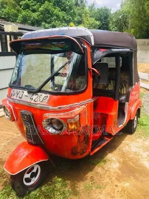 Bajaj RE 4 Stroke 2011
