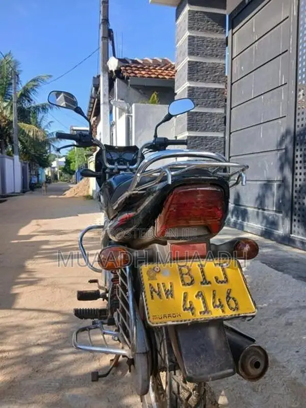 Bajaj CT100 2019