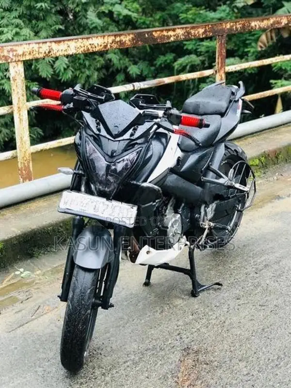 Bajaj Pulsar NS160 2018