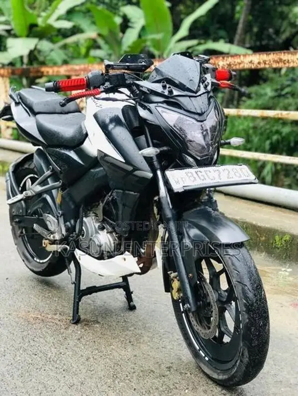 Bajaj Pulsar NS160 2018