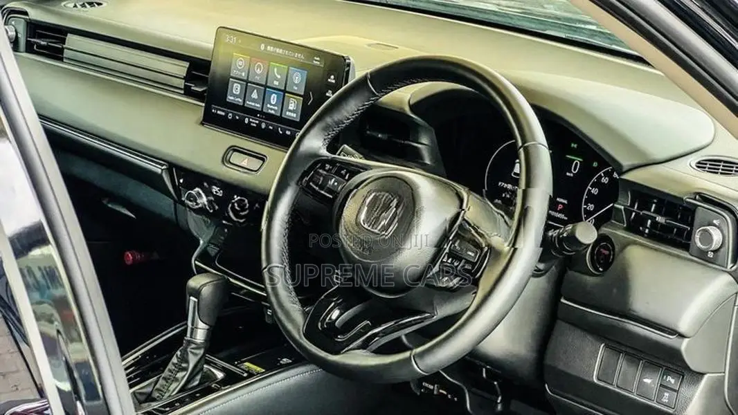 Honda Vezel Z PKG HYBRID 2024