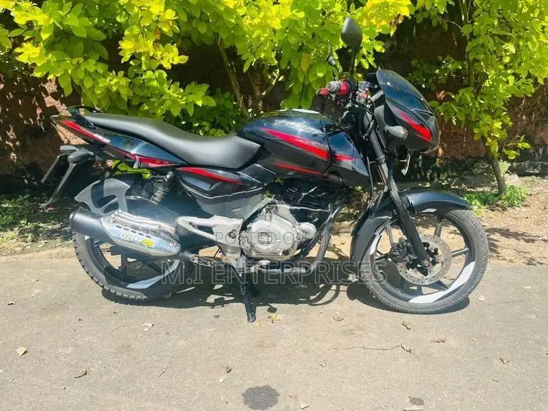 Bajaj Pulsar 150 2015