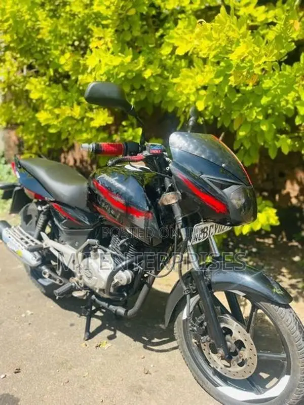 Bajaj Pulsar 150 2015