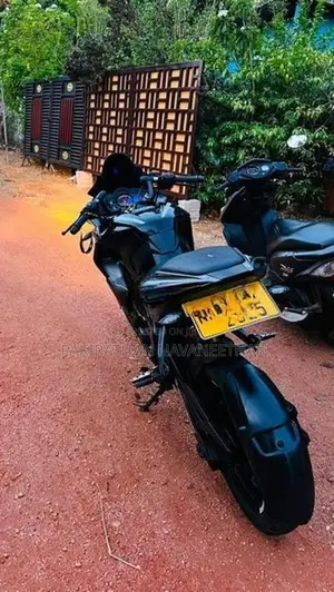 Bajaj Pulsar RS200 2018