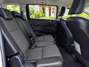 Toyota Sienta 2018