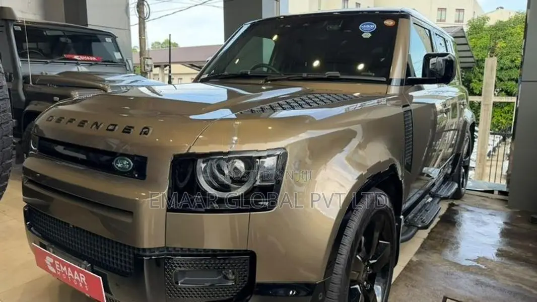 Land Rover Defender fully loaded 2025