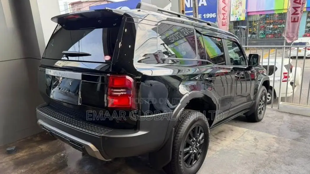 Toyota Land Cruiser FULLY LOADED 2025