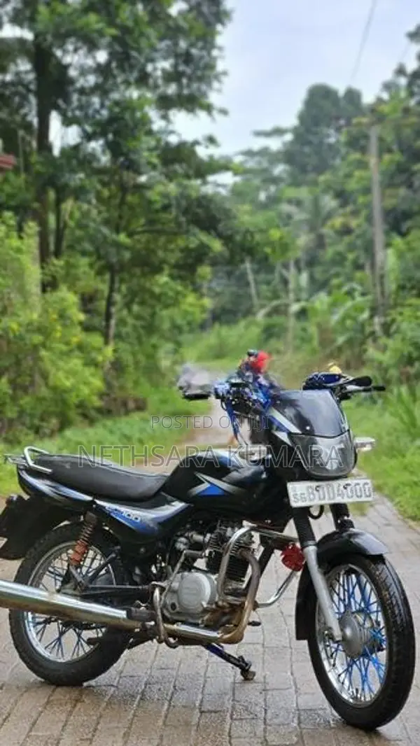Bajaj CT100 2016
