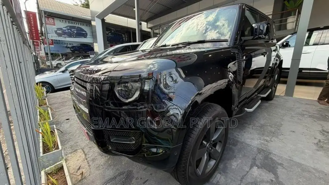 Land Rover Defender fully loaded UK SPEC 2024