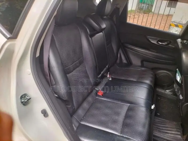 Nissan X-Trail 2015