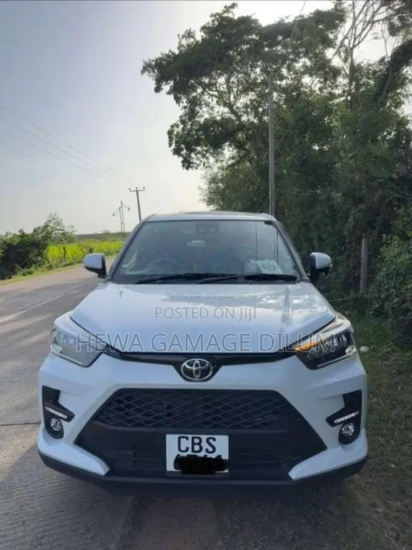 Toyota Raize 2025 SUV (Used)