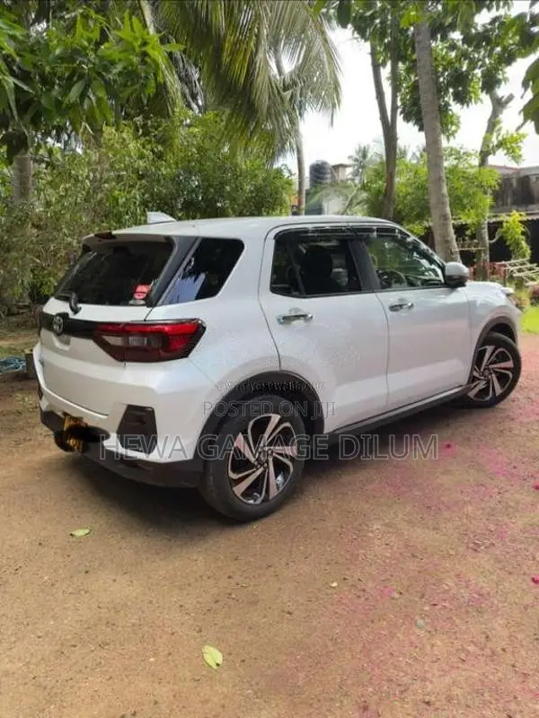 Toyota Raize 2025 SUV (Used)
