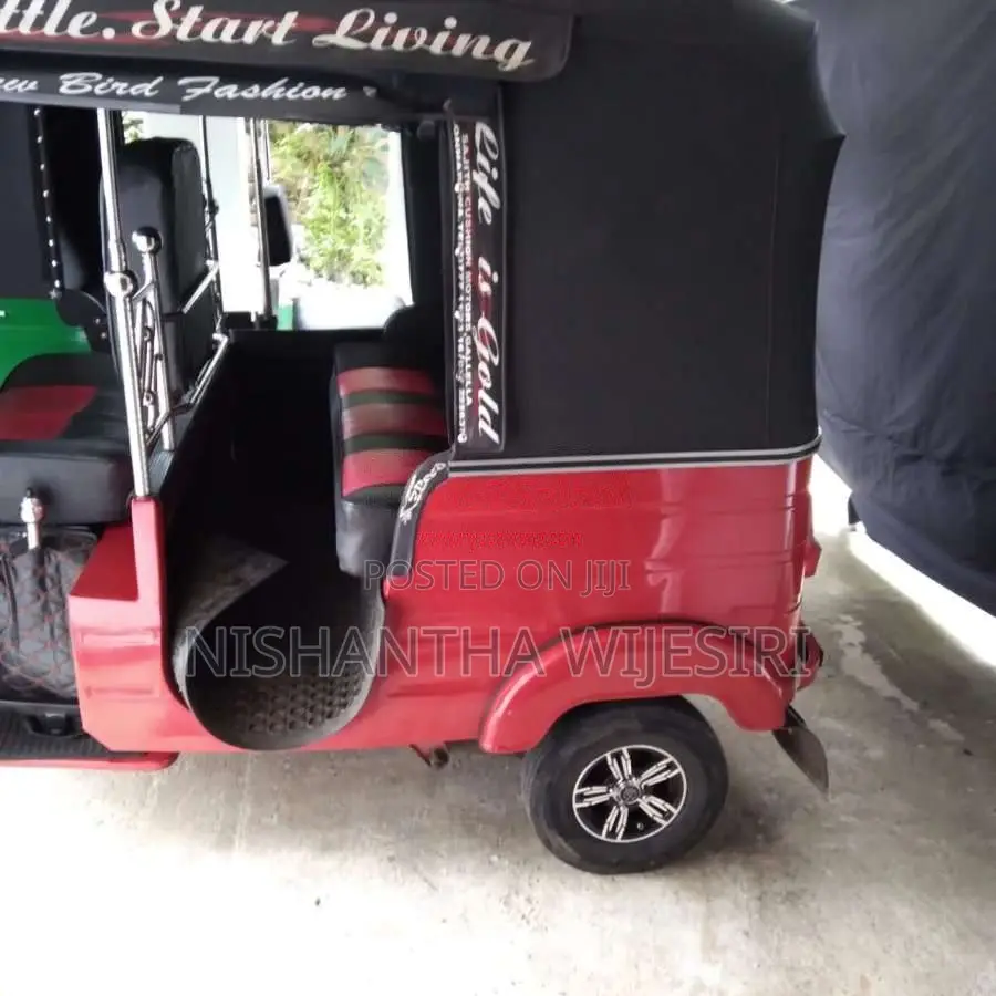 Bajaj RE 205 2011 Three Wheel (Used)