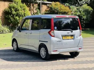 Toyota Roomy 2023 Crew Cab (Used)