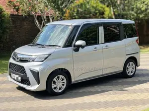 Toyota Roomy 2023 Crew Cab (Used)