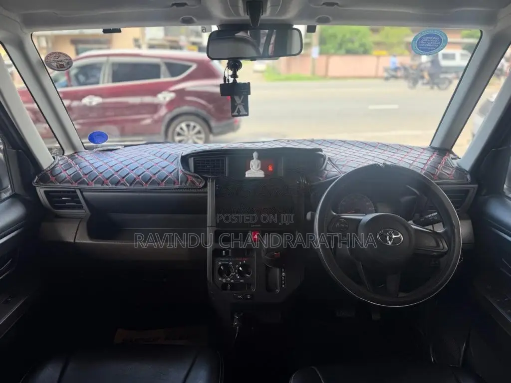 Toyota Roomy 2023 Crew Cab (Used)