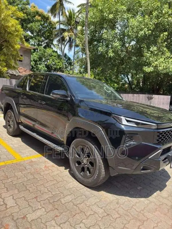 Toyota Hilux Travo Plus 2026 Pickup (Used)