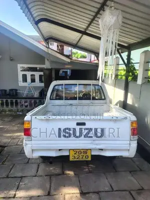 Isuzu Kb2300 1989 Pickup (Used)