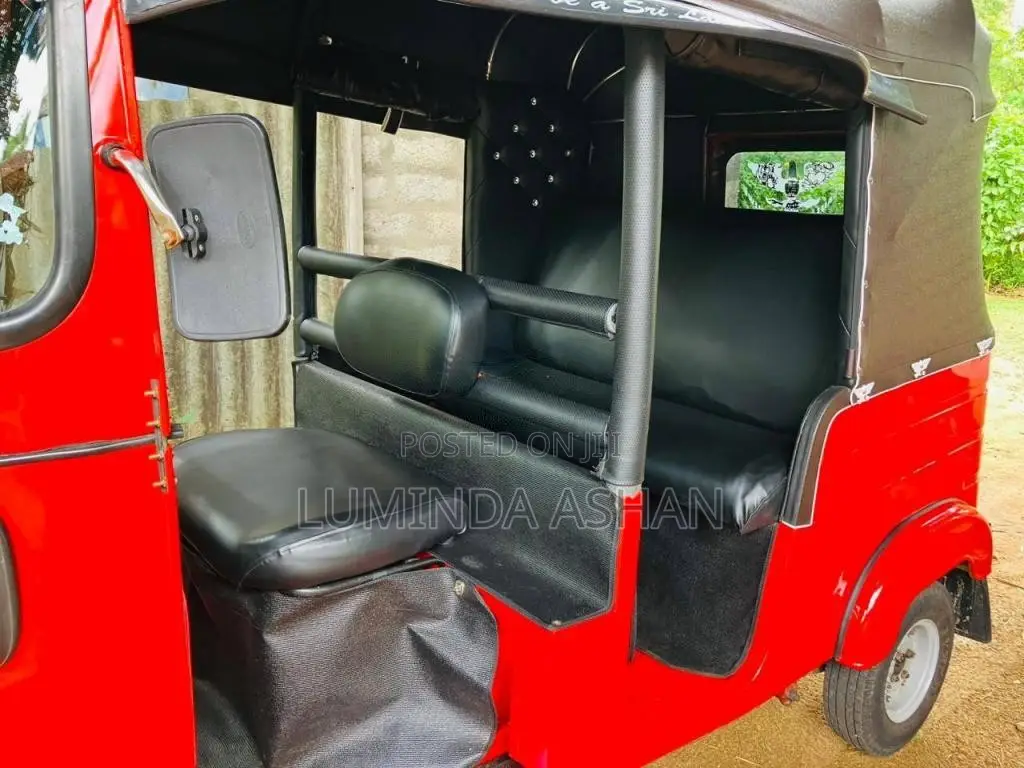 Bajaj RE 2015 Three Wheel (Used)
