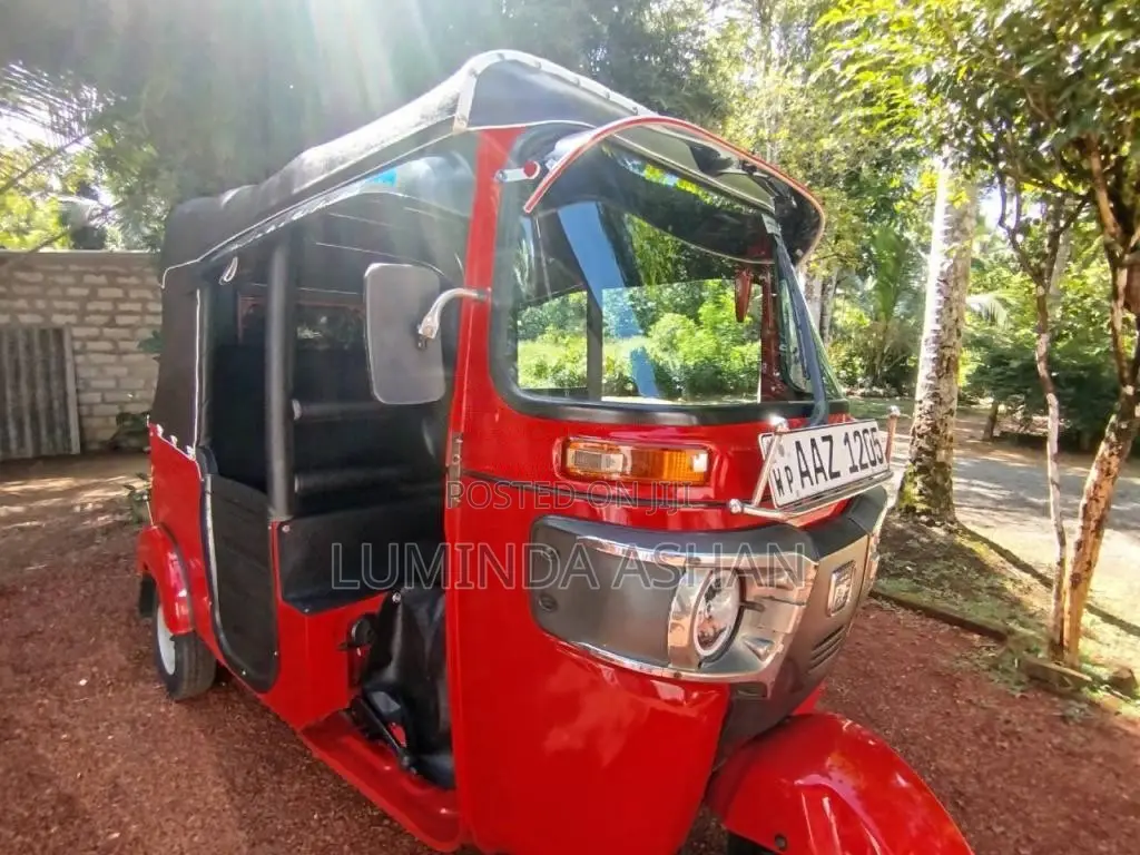 Bajaj RE 2015 Three Wheel (Used)