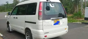 Toyota TOYOACE Noah KR41 1998 Van (Used)
