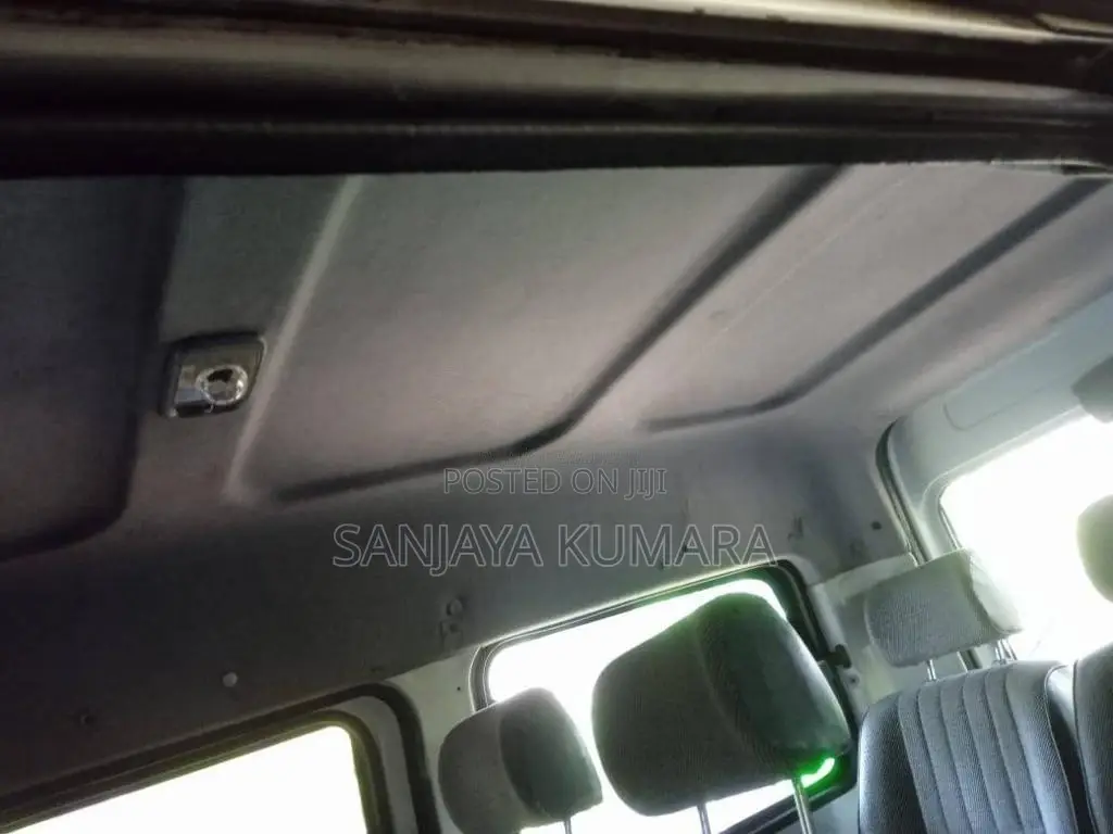 Toyota TOYOACE Noah KR41 1998 Van (Used)