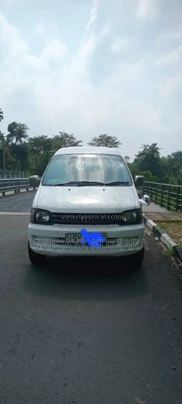 Toyota TOYOACE Noah KR41 1998 Van (Used)