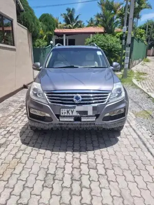 SsangYong Rexton W 2014 SUV (Used)