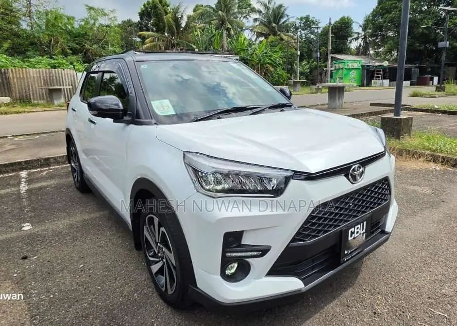 Toyota Raize 2025 SUV (Used)