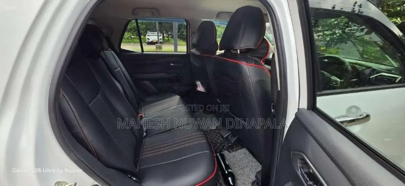 Toyota Raize 2025 SUV (Used)