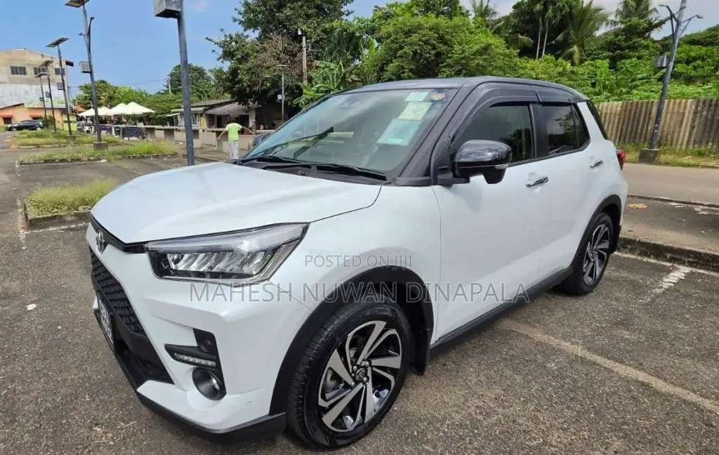 Toyota Raize 2025 SUV (Used)