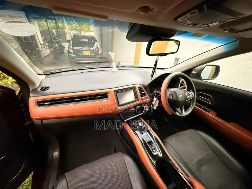 Honda Vezel 2015 SUV (Used)
