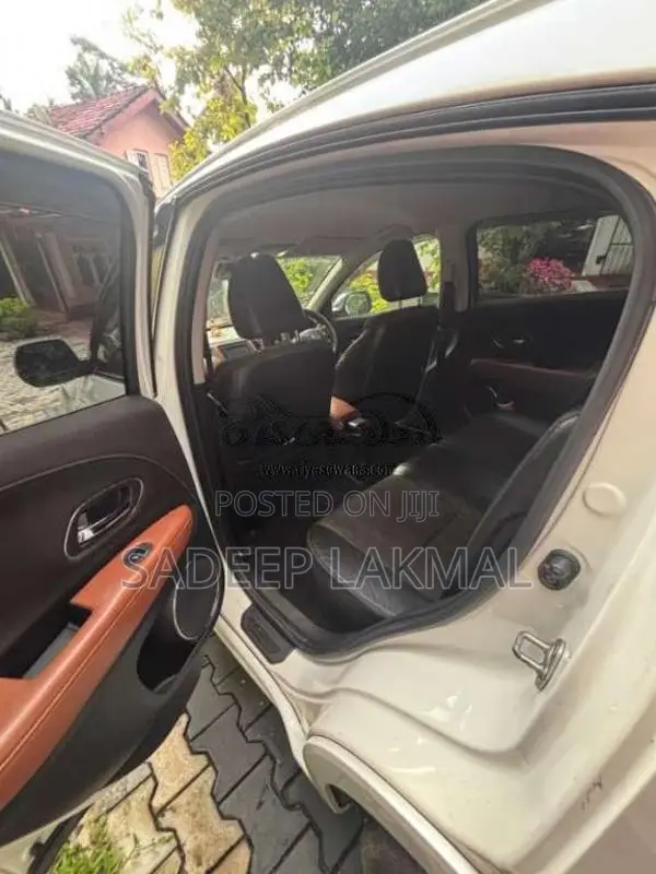Honda Vezel 2014 SUV (Used)