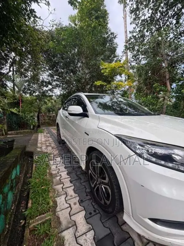 Honda Vezel 2014 SUV (Used)