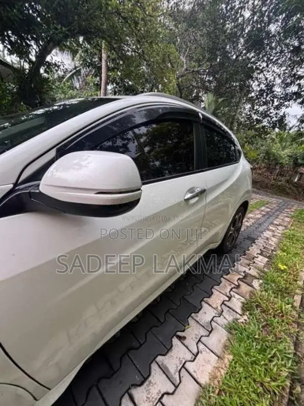 Honda Vezel 2014 SUV (Used)