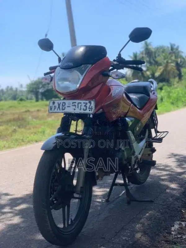 Hero-Honda CBZ 2011 Motorbike (Used)