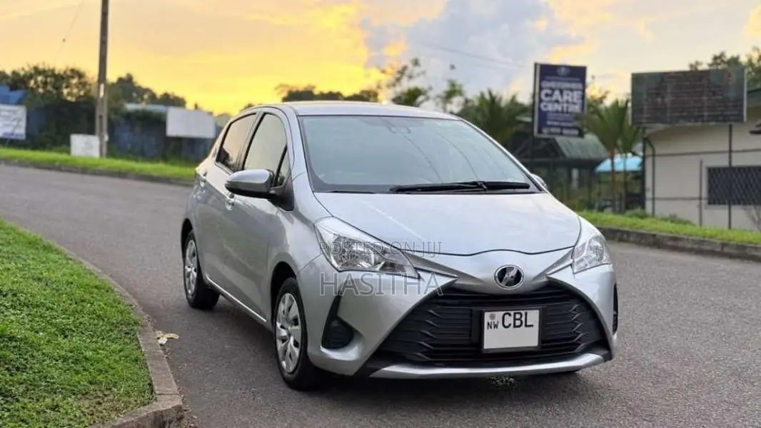 Toyota Vitz 2018 Car (Used)