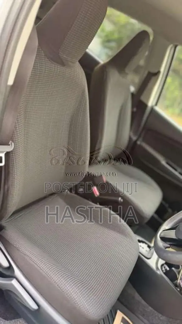 Toyota Vitz 2018 Car (Used)