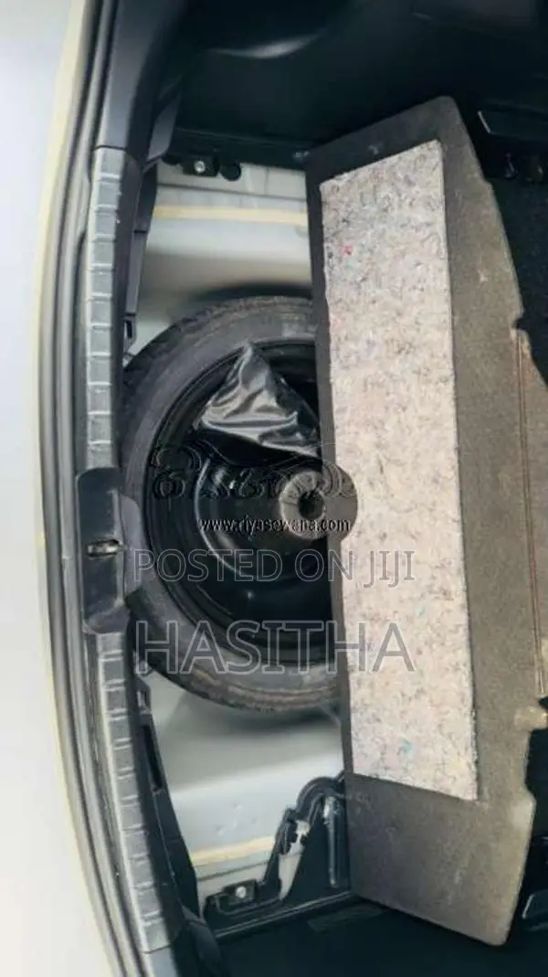 Toyota Vitz 2018 Car (Used)
